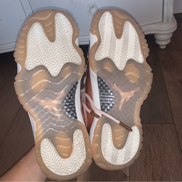 Air Jordan 11 Retro Low Sneakers Shoes Rose Gold Size 7 - Picture 7 of 8